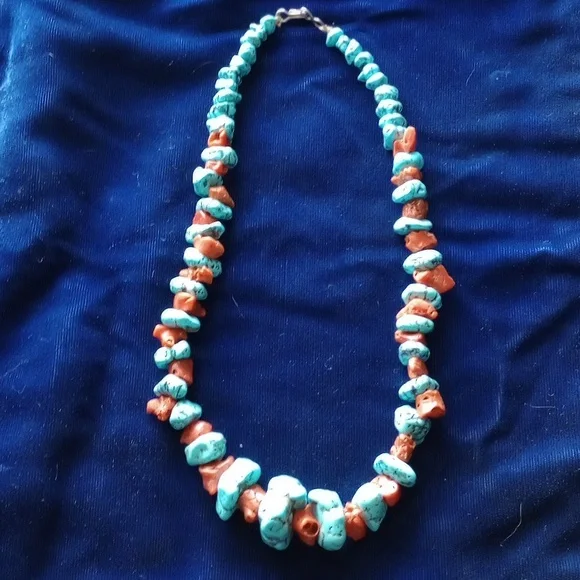 Vintage Turquoise Nugget & Coral Necklace 17.5" Long - Picture 3 of 15